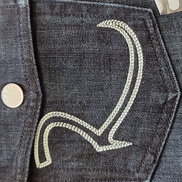 Rock & Republic Jean - 27 - Juno Blue - Picture 2 of 4